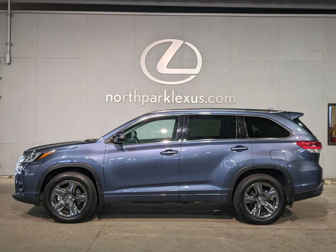 2017 Toyota Highlander Limited Platinum — SUV — 88,751 mi — San Antonio, TX