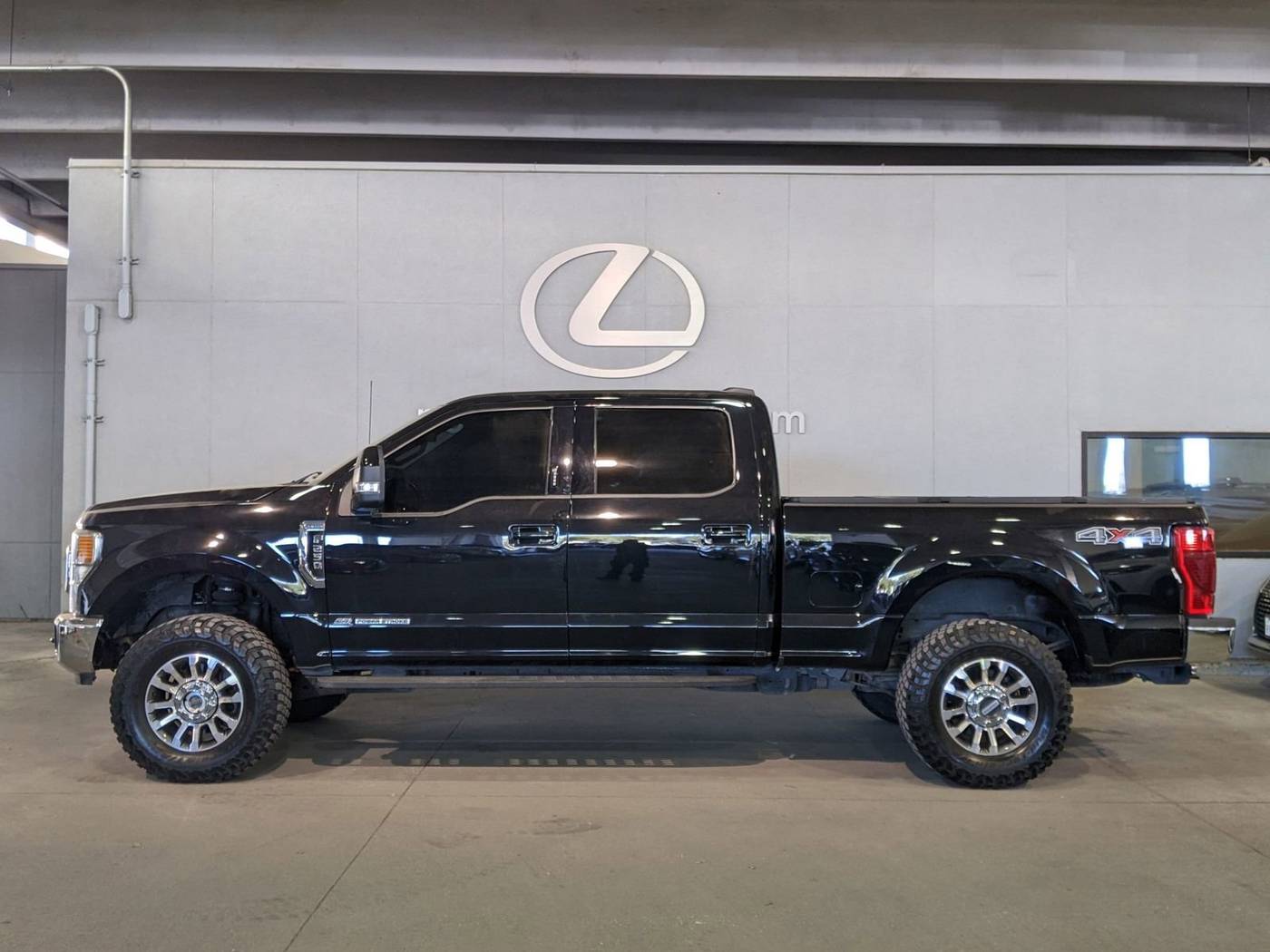 2022 Ford Super Duty F-250 LARIAT — Pickup Truck — 28,118 mi — San Antonio, TX