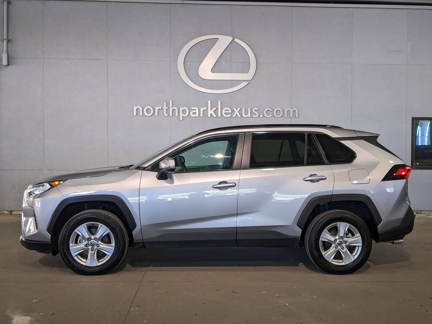 2021 Toyota RAV4 XLE — SUV — 9,794 mi — San Antonio, TX