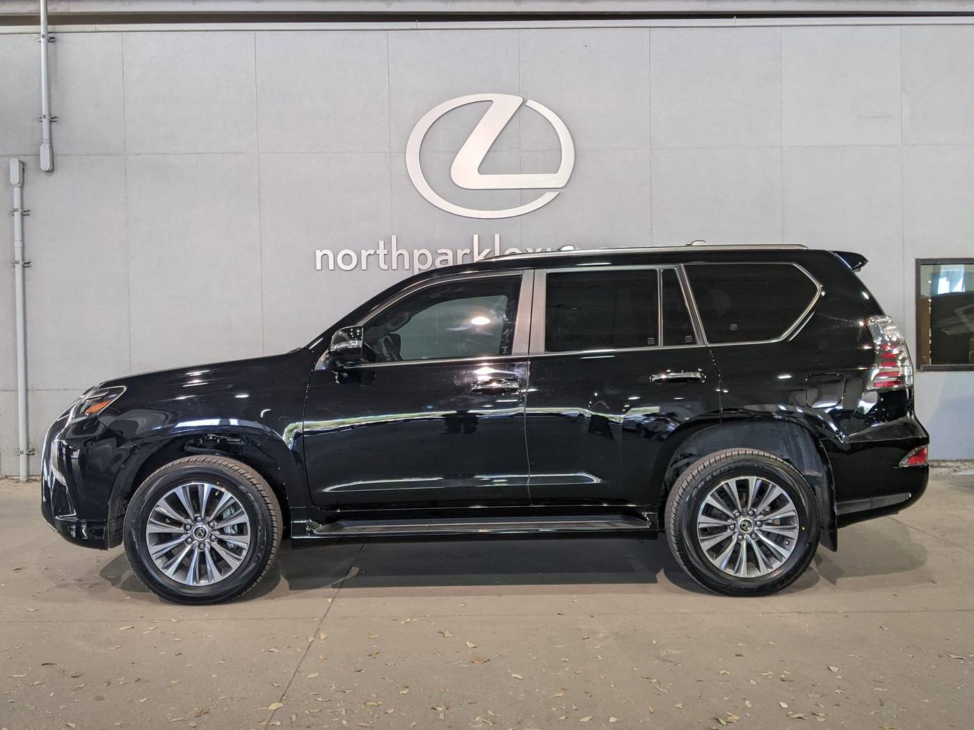2023 Lexus GX GX 460 Luxury — SUV — 22,139 mi — San Antonio, TX