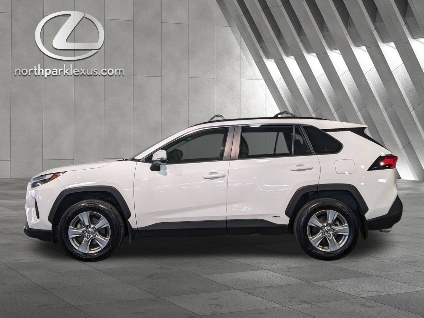 2023 Toyota RAV4 Hybrid XLE — SUV — 30,287 mi — San Antonio, TX