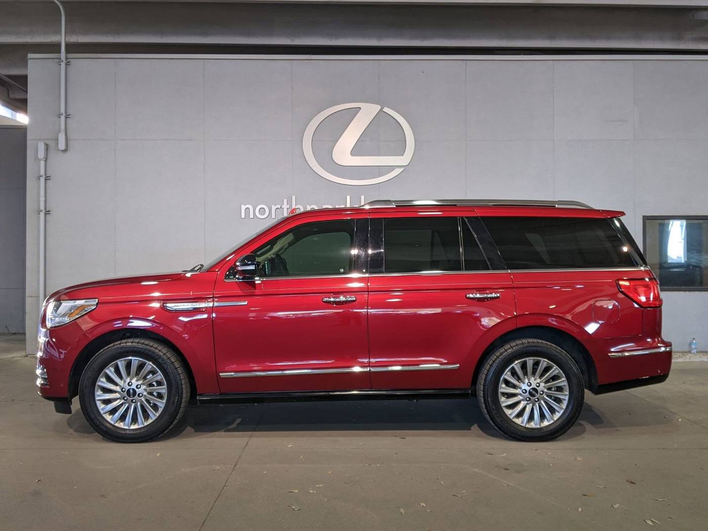 2018 Lincoln Navigator Select — SUV — 23,921 mi — San Antonio, TX
