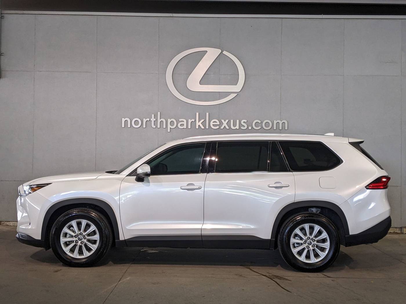 2024 Toyota Grand Highlander XLE — SUV — 16,038 mi — San Antonio, TX