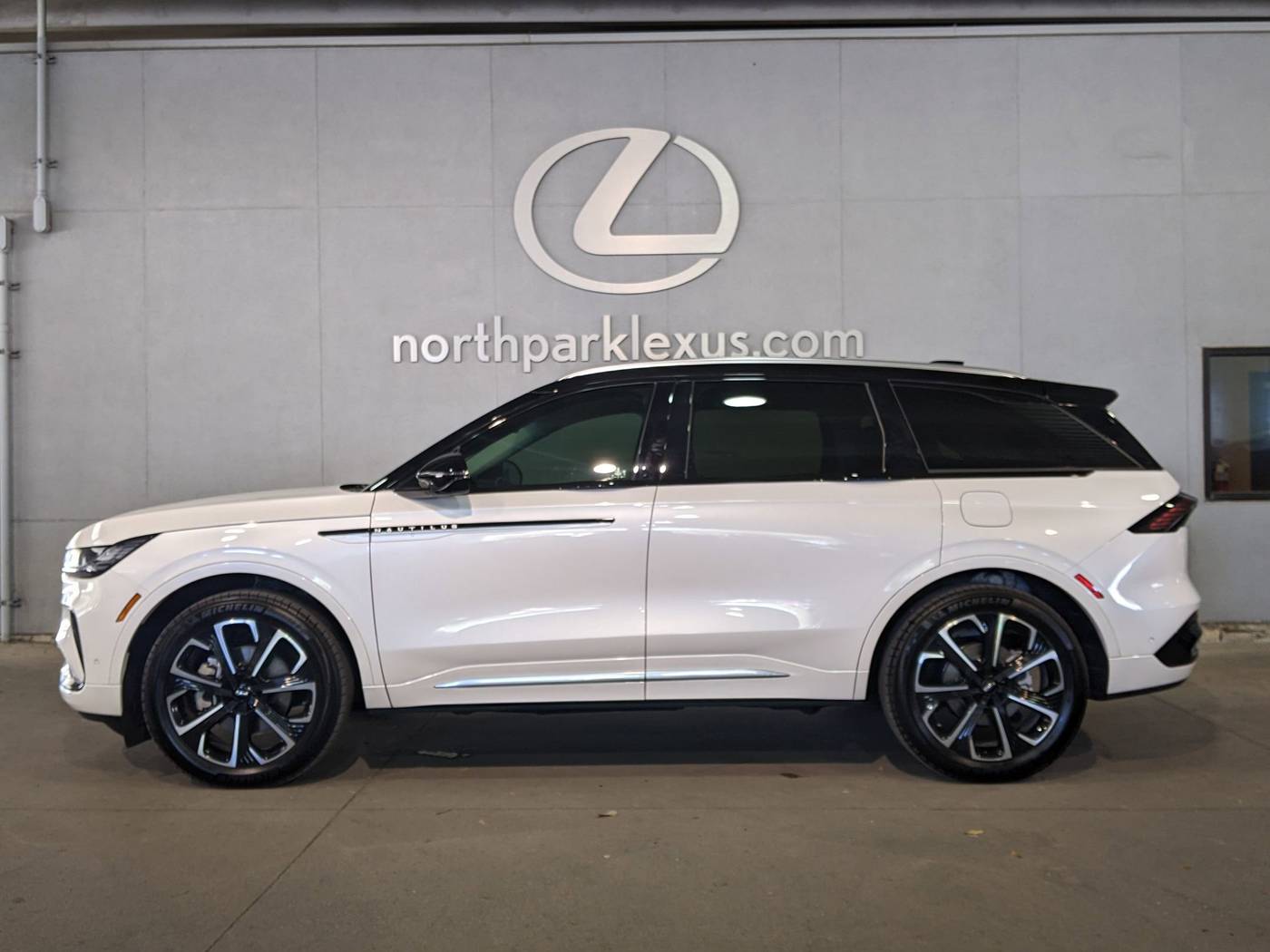 2024 Lincoln Nautilus Reserve — SUV — 4,344 mi — San Antonio, TX