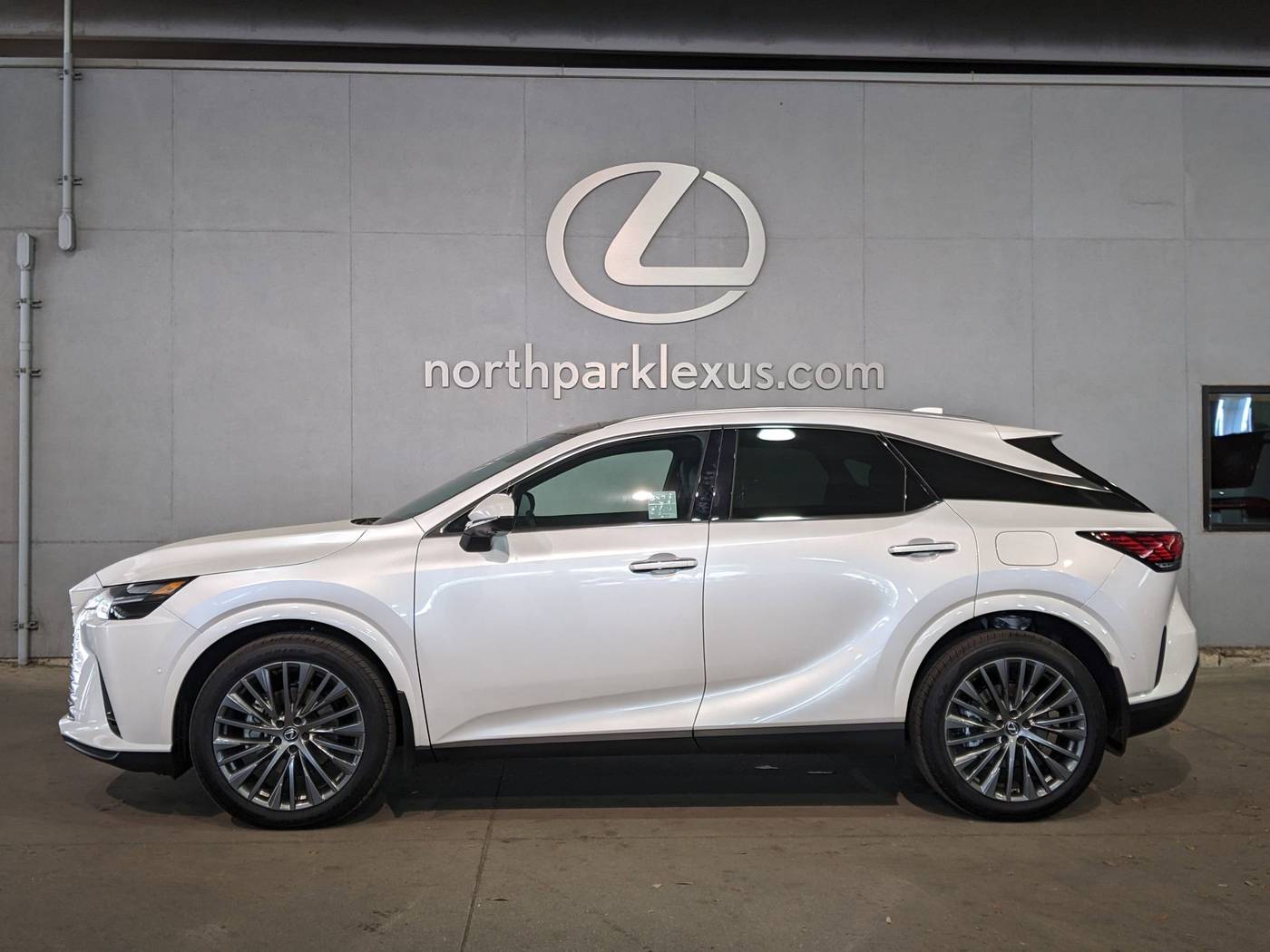 2025 Lexus RX RX 350h Luxury — SUV — 40 mi — San Antonio, TX