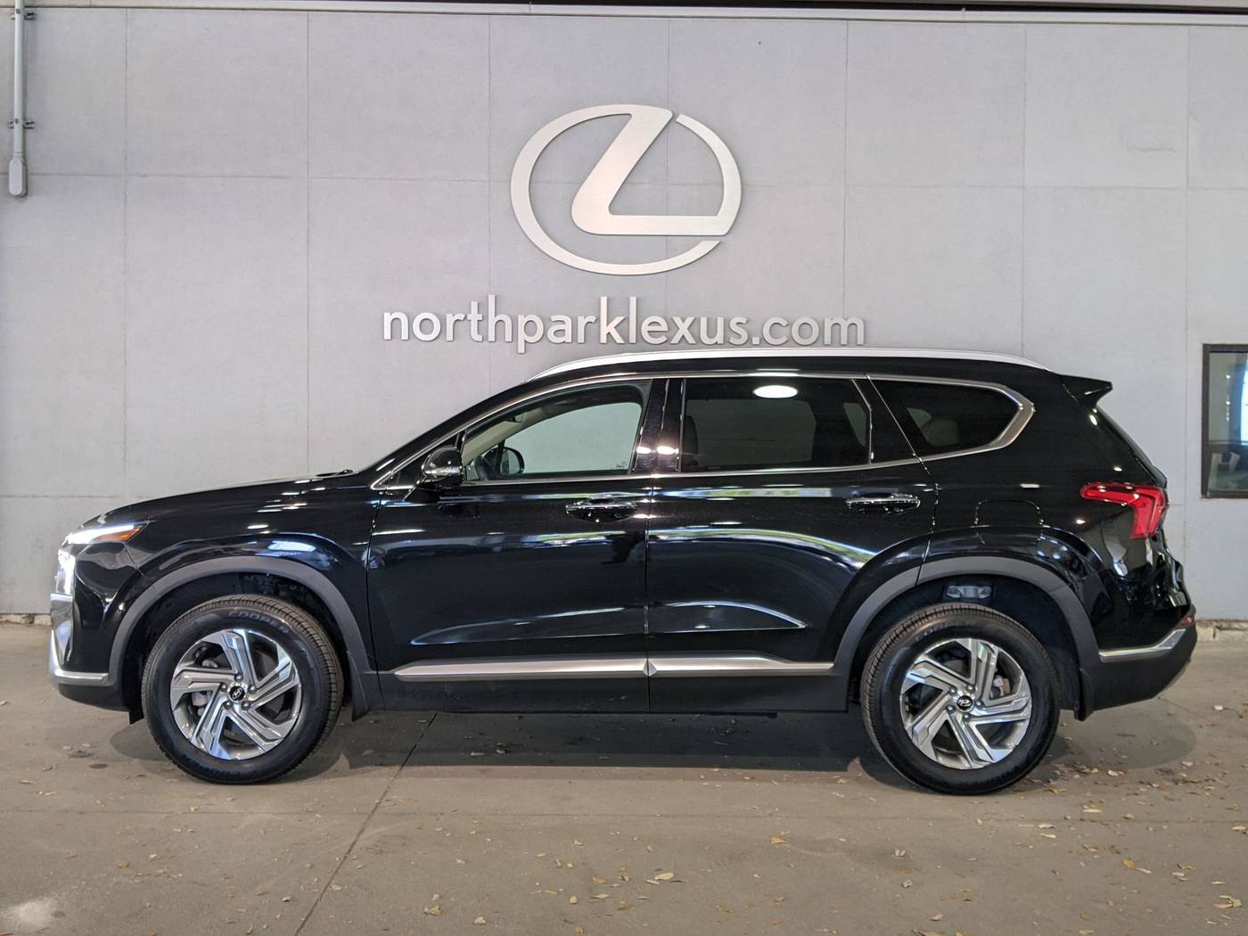 2023 Hyundai Santa Fe SEL — SUV — 35,421 mi — San Antonio, TX