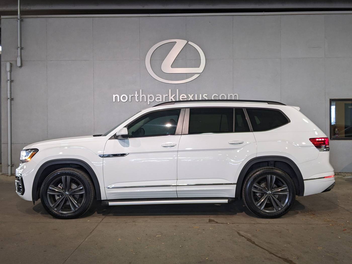2021 Volkswagen Atlas SE with Technology R-Line — SUV — 48,270 mi — San Antonio, TX