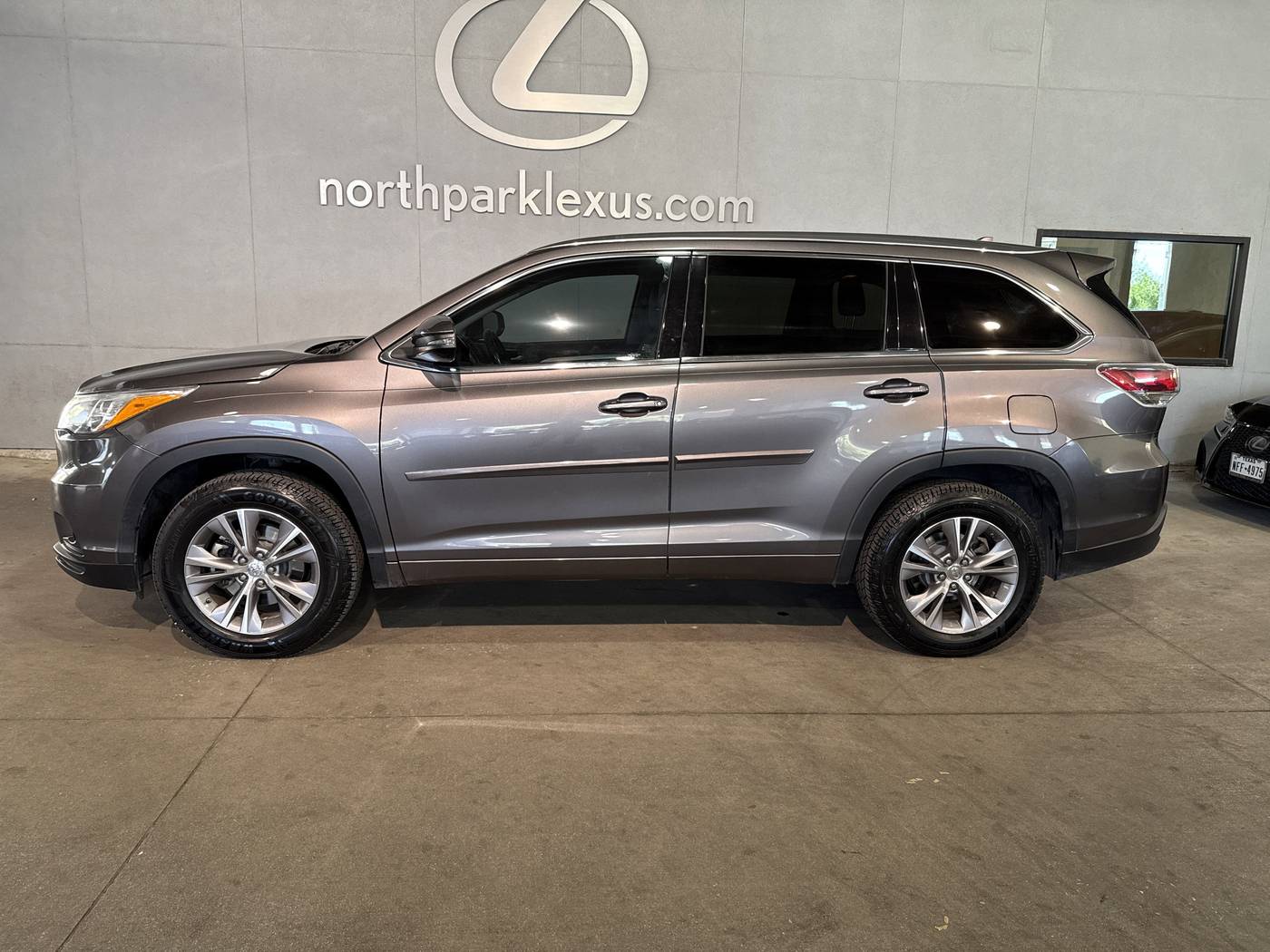 2015 Toyota Highlander XLE — SUV — 85,154 mi — San Antonio, TX
