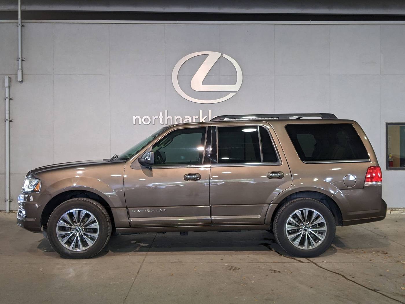 2016 Lincoln Navigator Select — SUV — 125,521 mi — San Antonio, TX