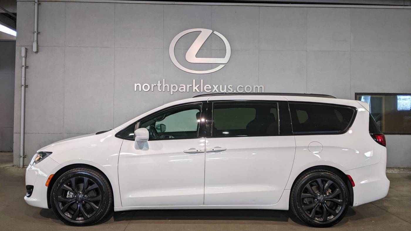 2020 Chrysler Pacifica Touring L — Minivan — 51,428 mi — San Antonio, TX
