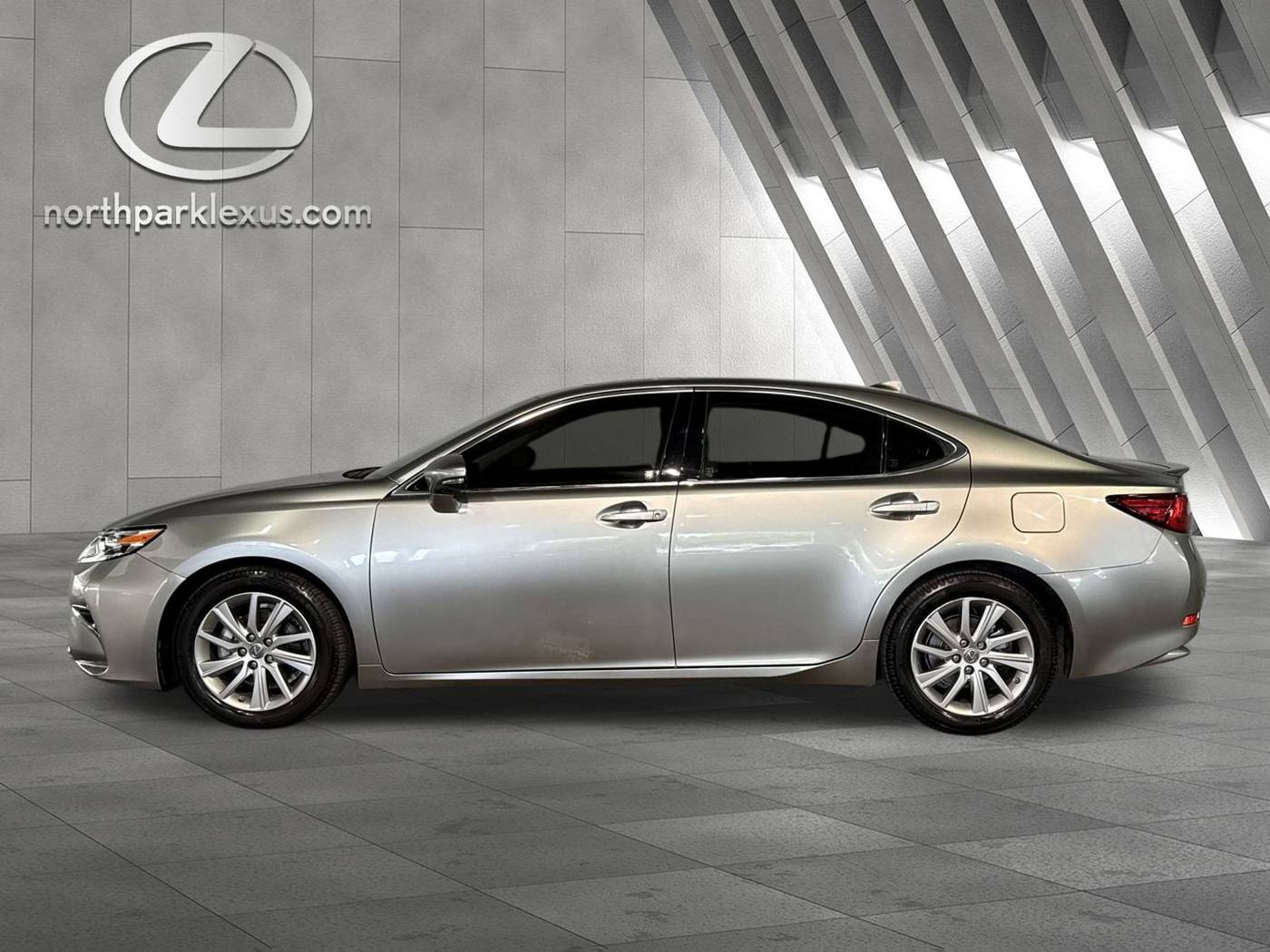 2018 Lexus ES ES 300h — Sedan — 135,892 mi — San Antonio, TX