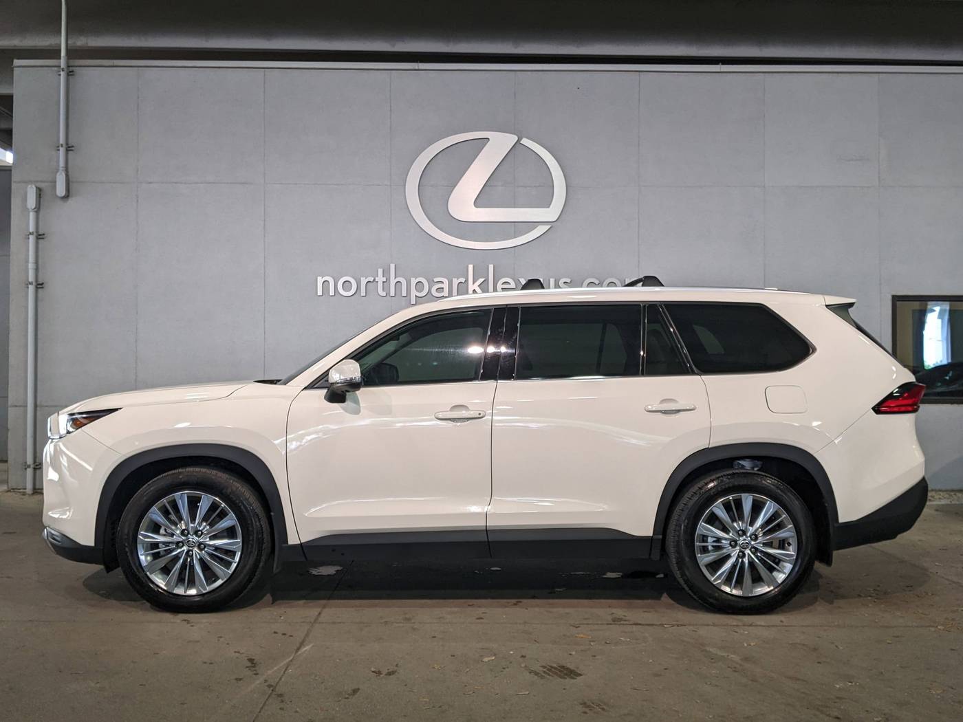 2024 Toyota Grand Highlander Platinum — SUV — 22,073 mi — San Antonio, TX