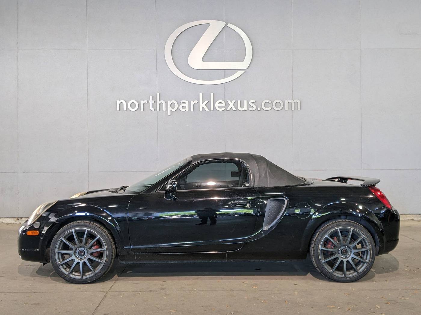 2000 Toyota MR2 Spyder Base — Convertible — 145,294 mi — San Antonio, TX