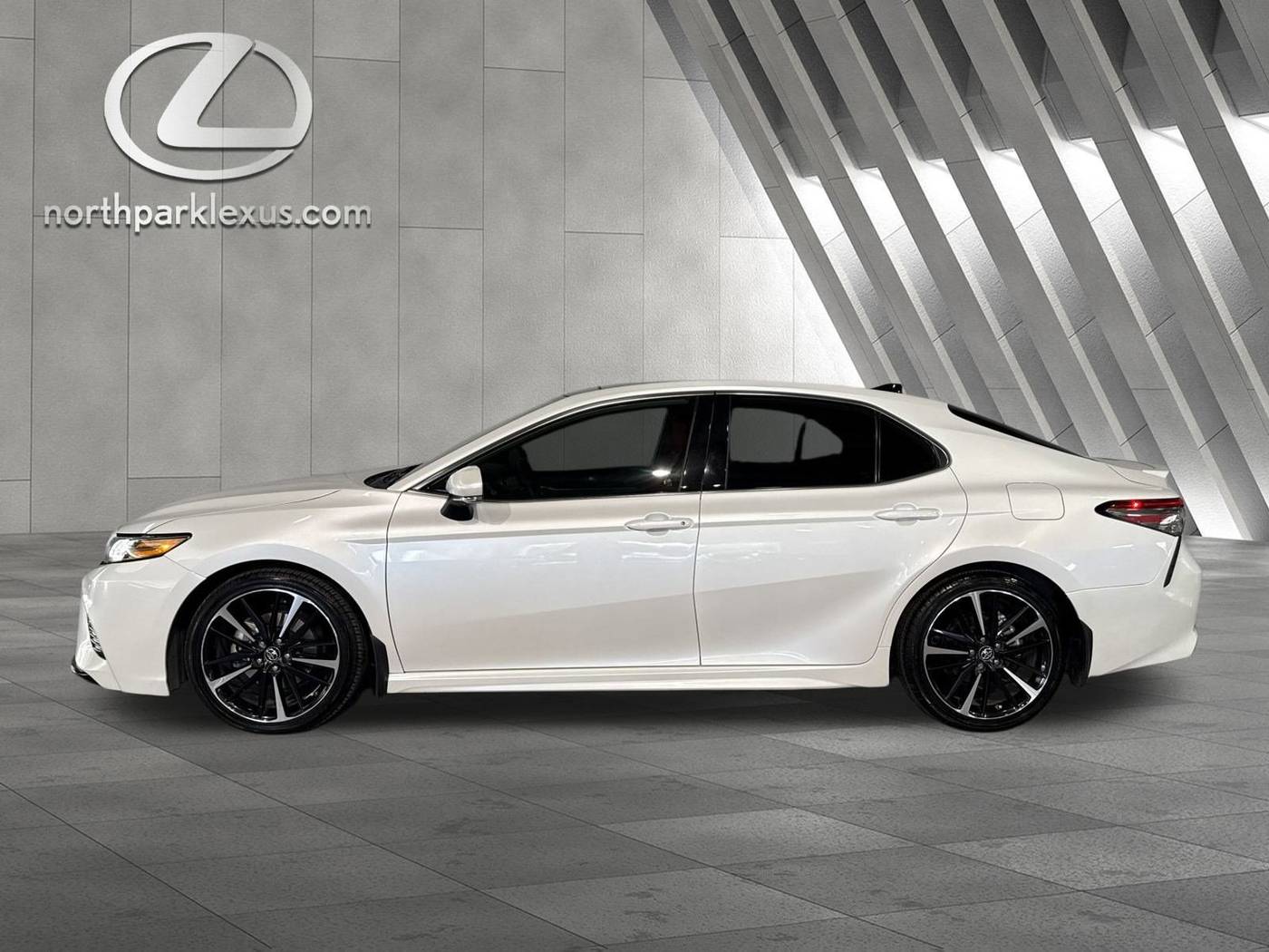2019 Toyota Camry XSE V6 — Sedan — 33,111 mi — San Antonio, TX