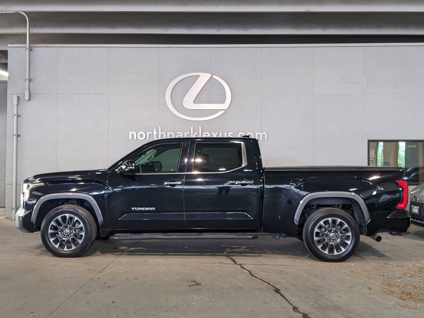 2022 Toyota Tundra Limited — Pickup Truck — 38,279 mi — San Antonio, TX