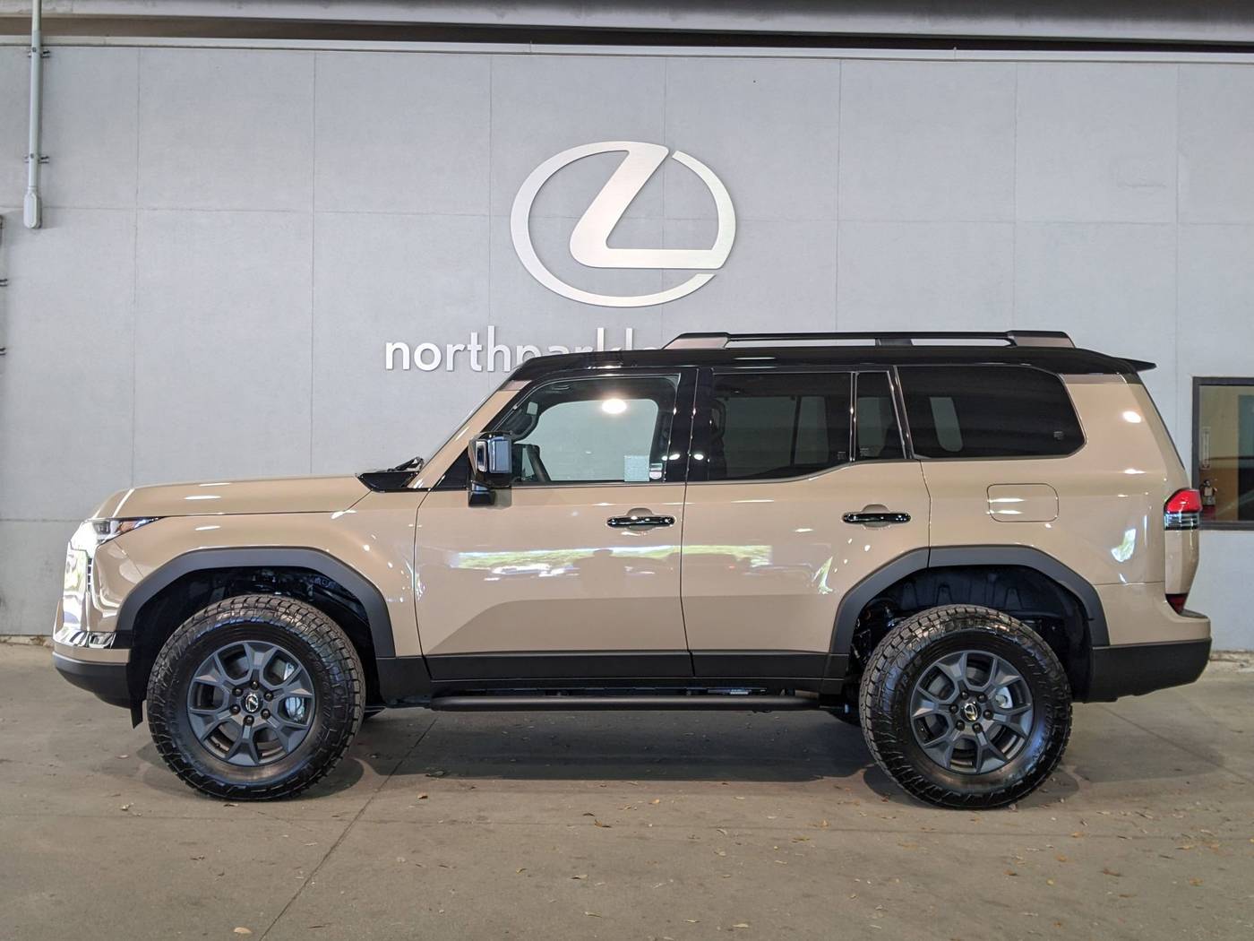 2025 Lexus GX GX 550 Overtrail+ — SUV — 48 mi — San Antonio, TX