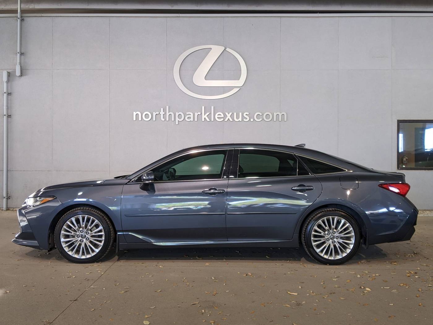 2019 Toyota Avalon Limited — Sedan — 62,998 mi — San Antonio, TX