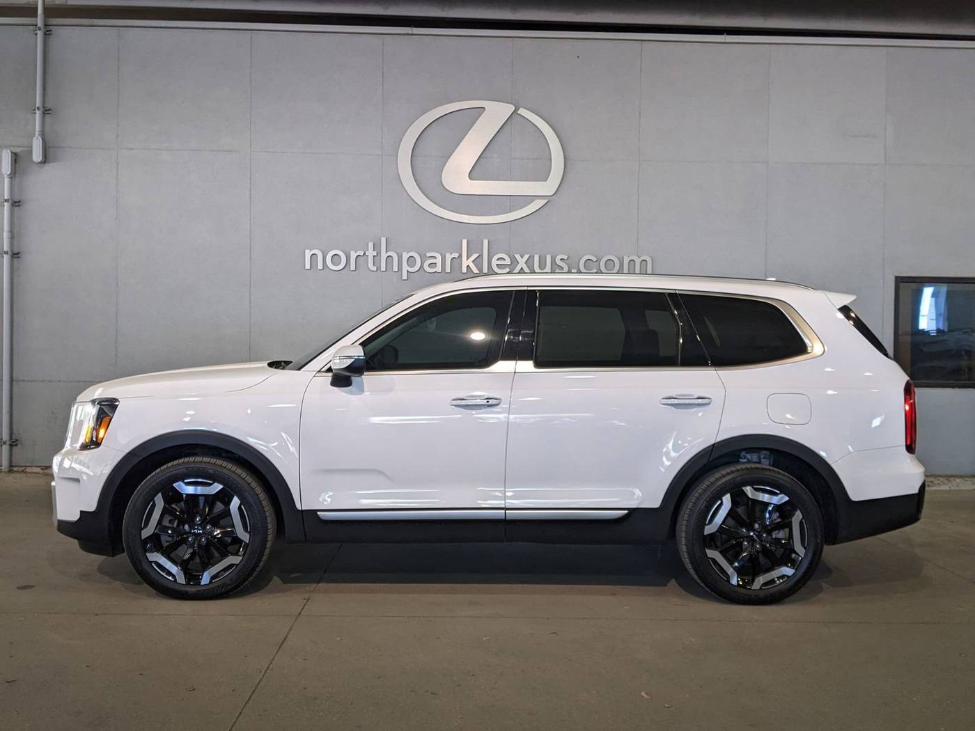 2024 Kia Telluride S — SUV — 21,172 mi — San Antonio, TX