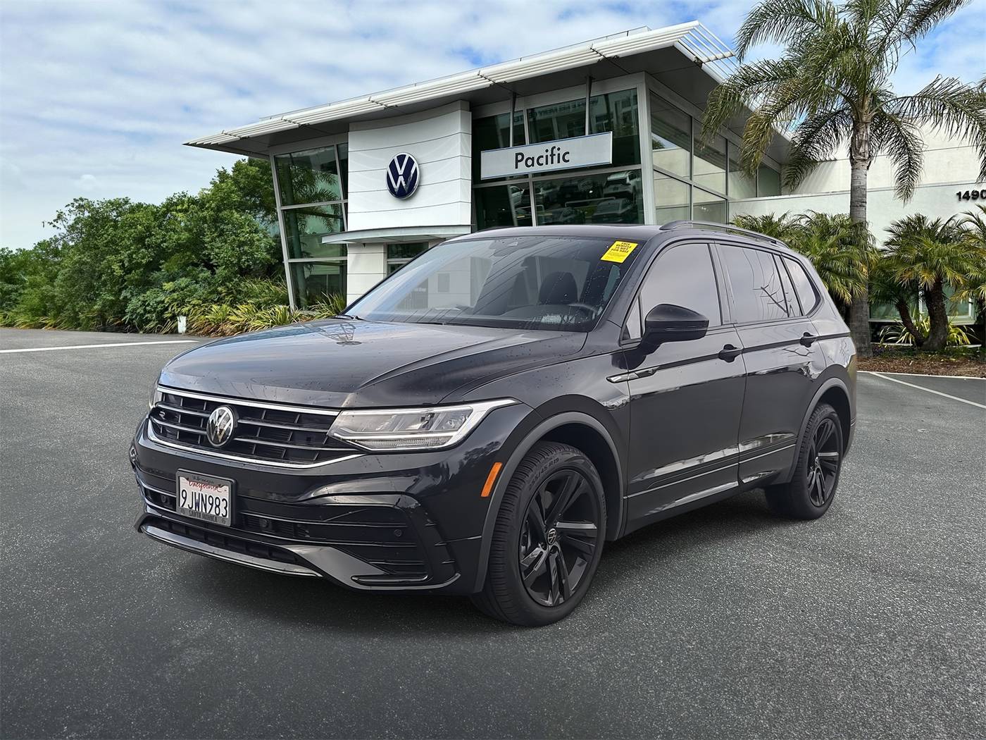 2023 Volkswagen Tiguan SE R-Line Black — SUV — 12,149 mi — Hawthorne, CA