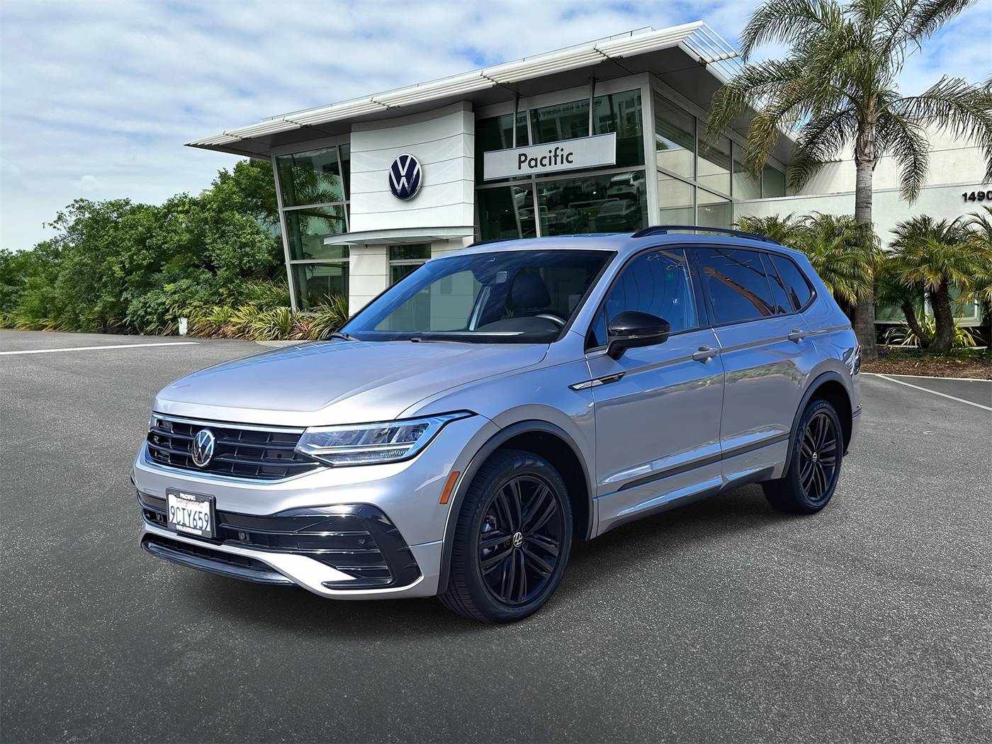 2022 Volkswagen Tiguan SE R-Line Black — SUV — 44,811 mi — Hawthorne, CA