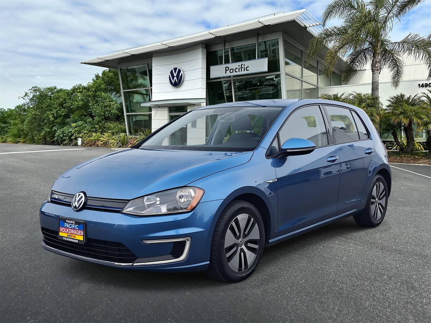 2016 Volkswagen e-Golf SE — Hatchback — 54,399 mi — Hawthorne, CA