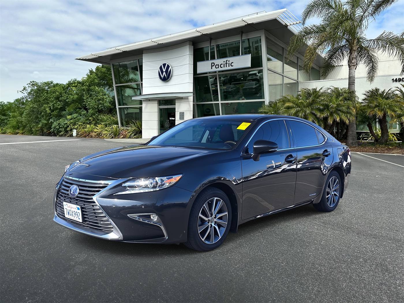 2017 Lexus ES ES 300h — Sedan — 32,307 mi — Hawthorne, CA