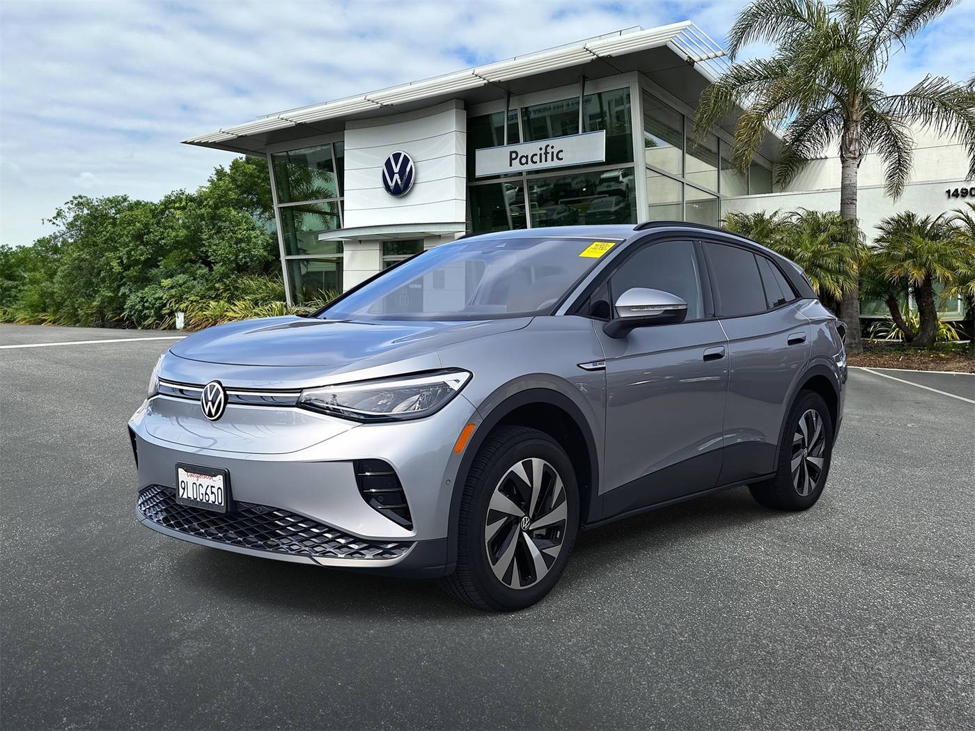 2023 Volkswagen ID.4 Pro — SUV — 4,891 mi — Hawthorne, CA