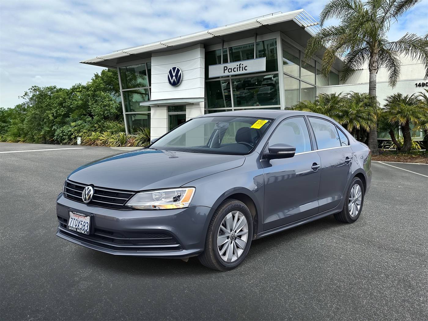 2016 Volkswagen Jetta 1.4T SE — Sedan — 37,279 mi — Hawthorne, CA