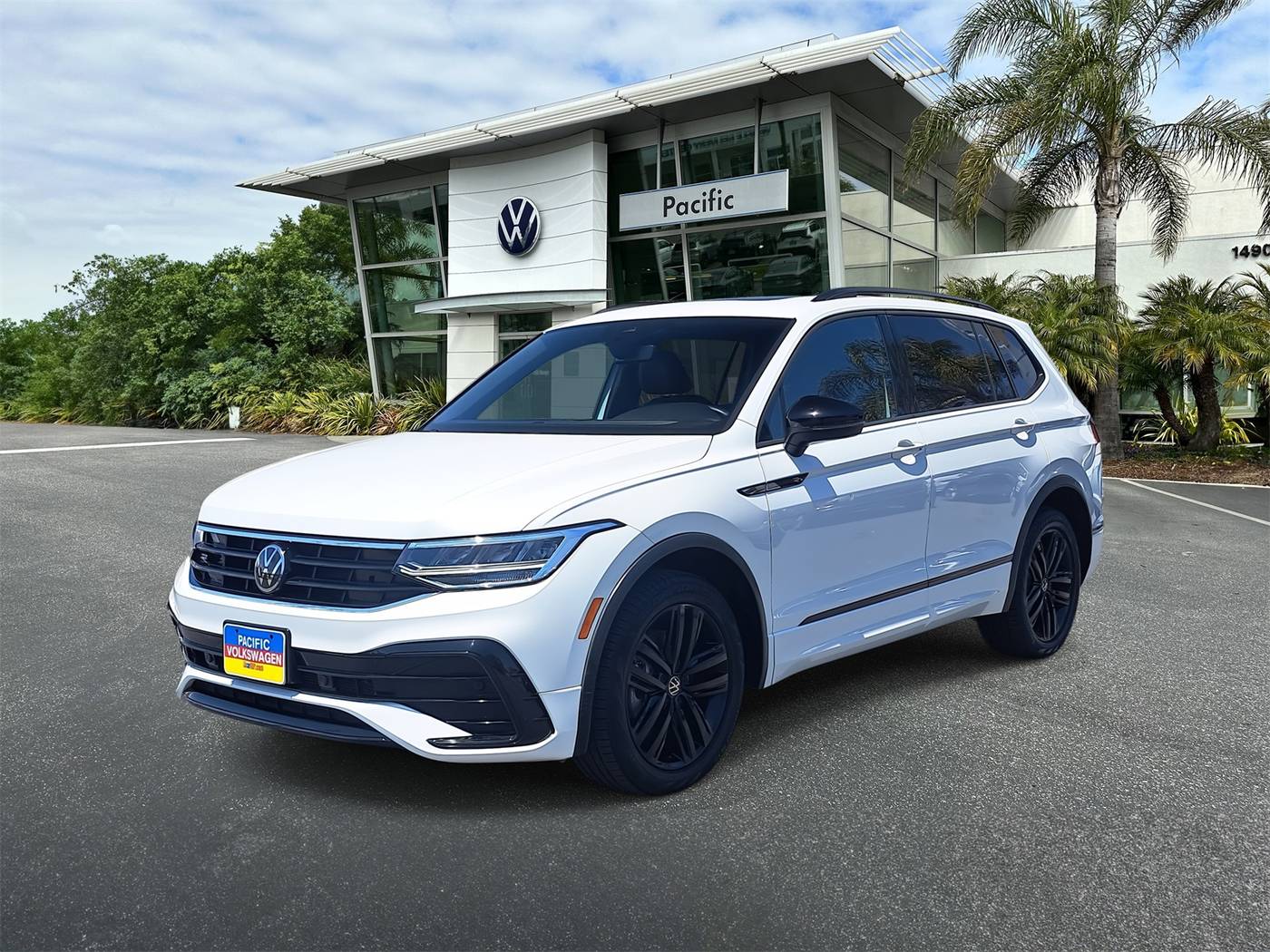 2022 Volkswagen Tiguan SE R-Line Black — SUV — 24,632 mi — Hawthorne, CA