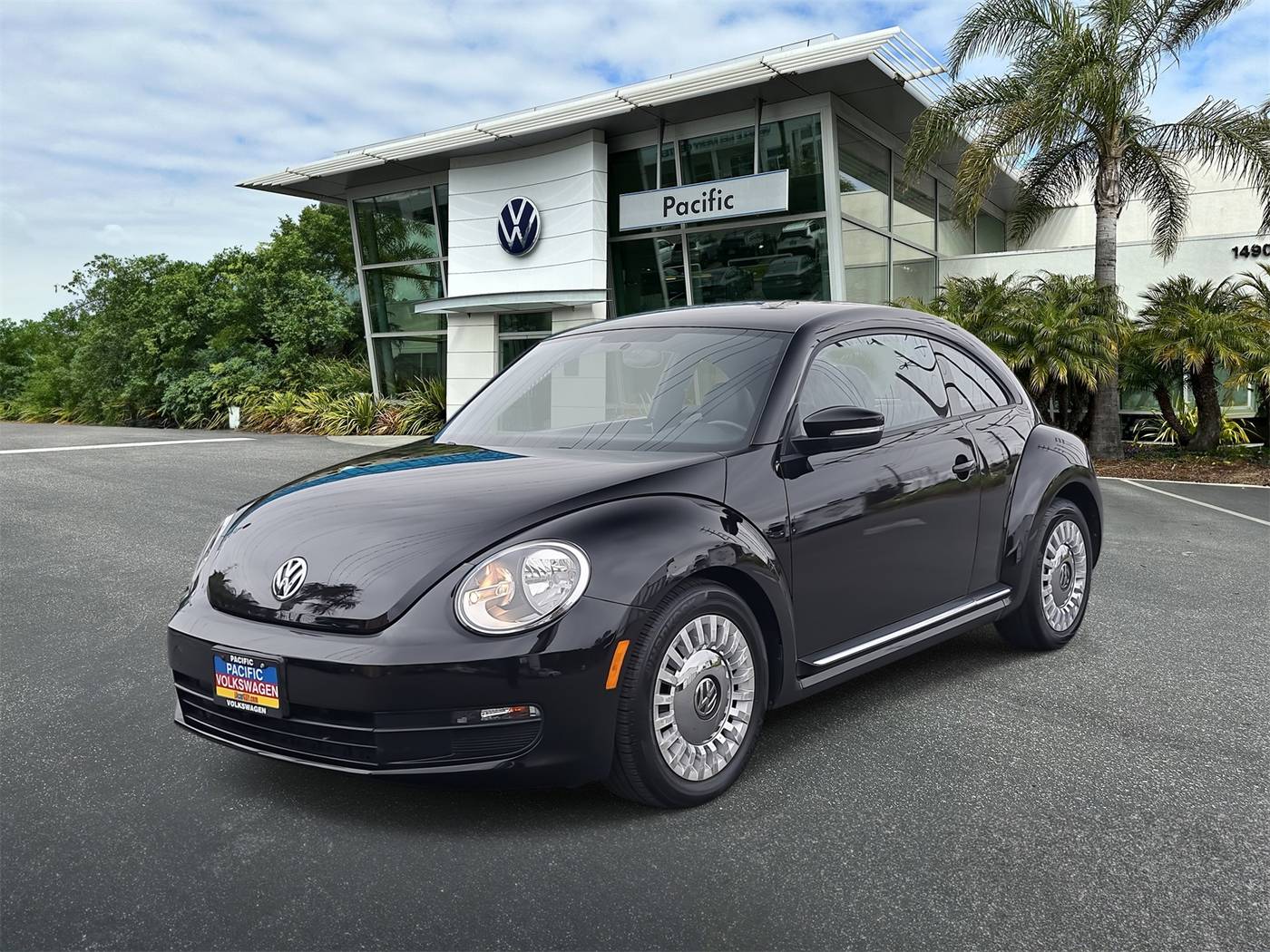 2013 Volkswagen Beetle 2.5 — Hatchback — 43,201 mi — Hawthorne, CA