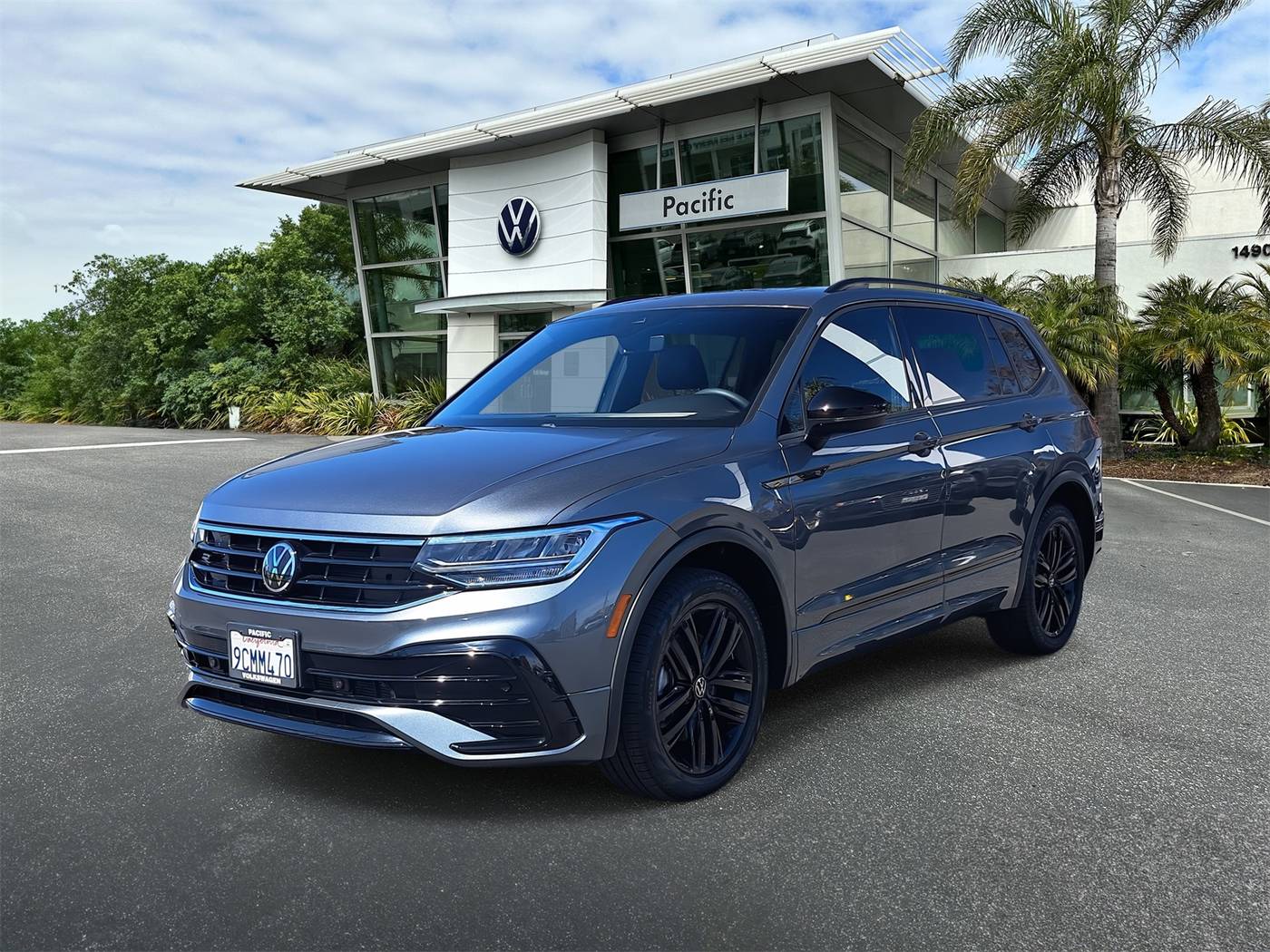 2022 Volkswagen Tiguan SE R-Line Black — SUV — 11,870 mi — Hawthorne, CA