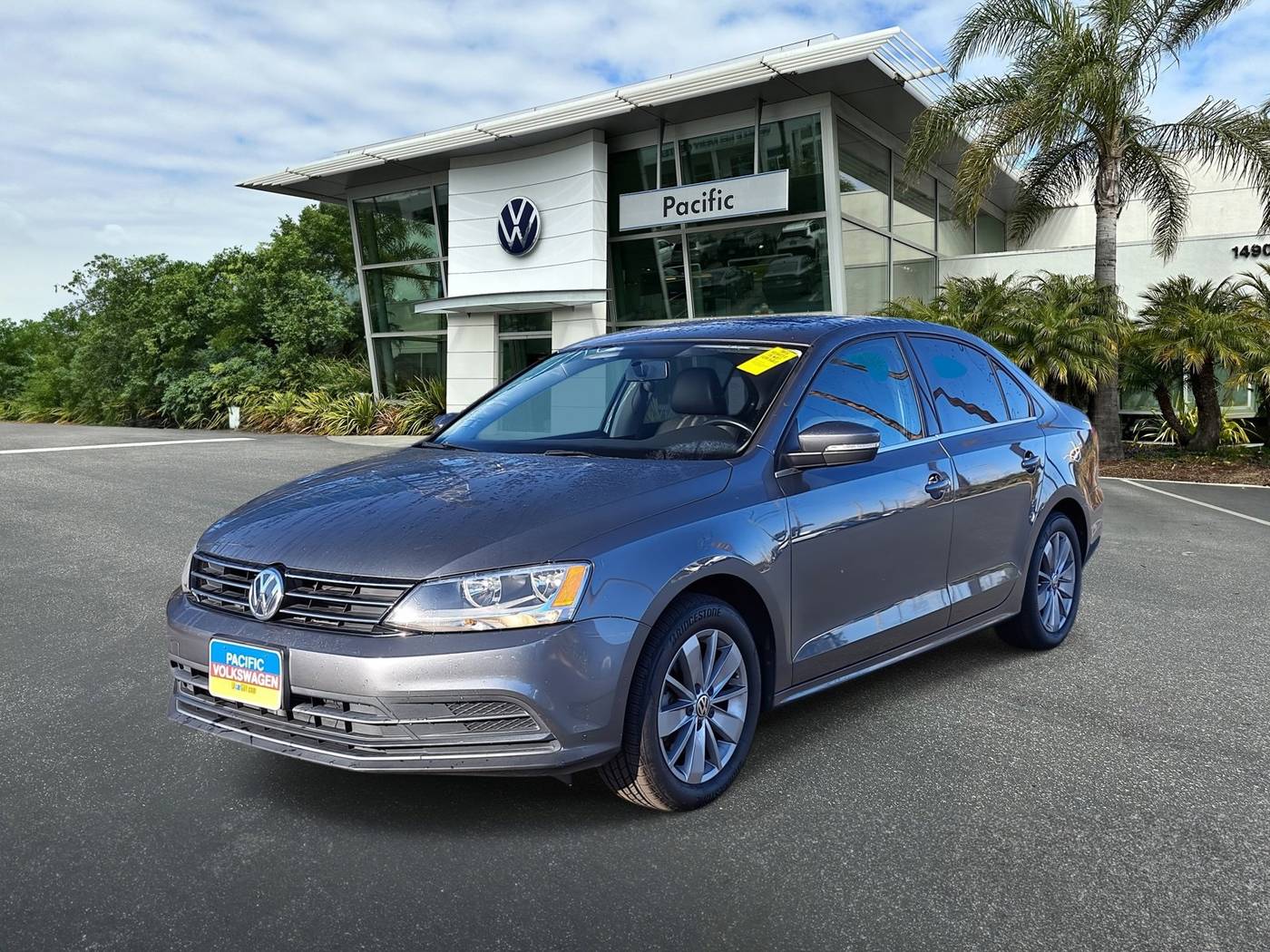2015 Volkswagen Jetta 1.8T SE — Sedan — 72,537 mi — Hawthorne, CA