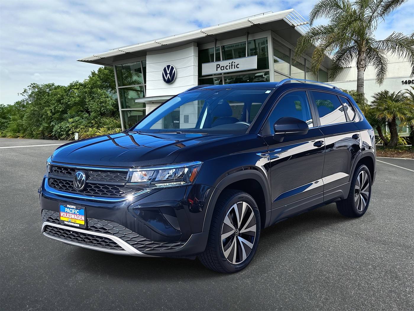 2023 Volkswagen Taos SE — SUV — 10,497 mi — Hawthorne, CA