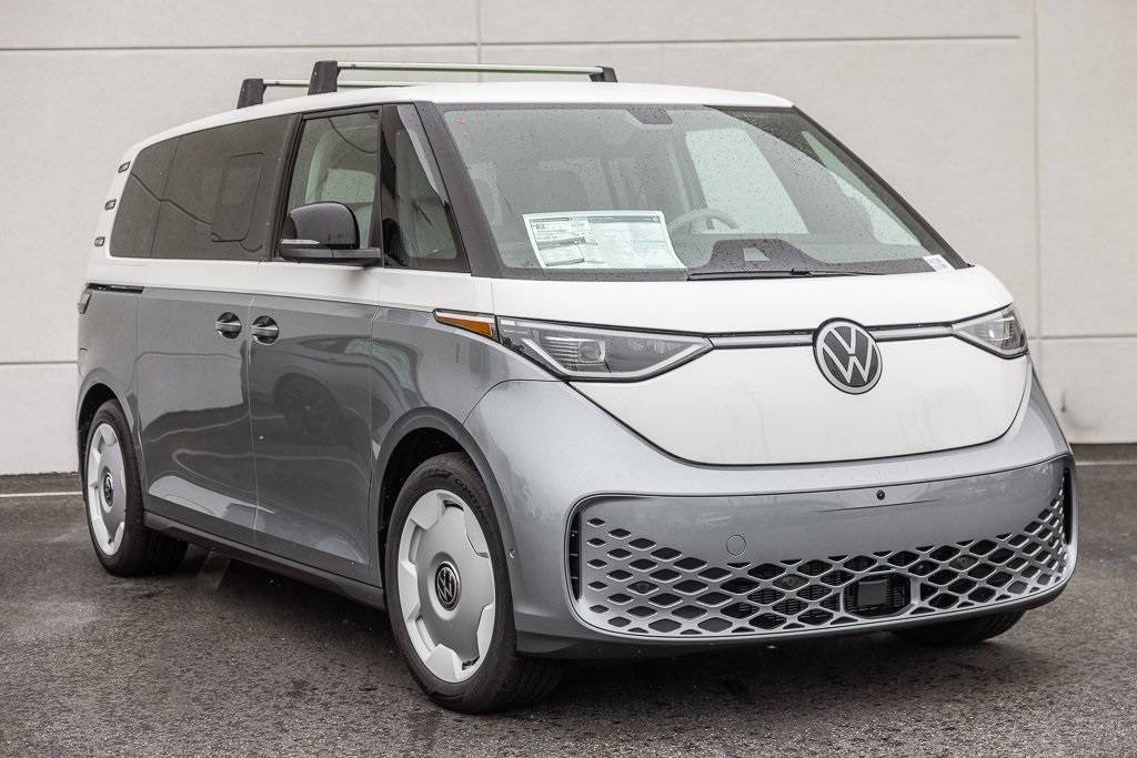 2025 Volkswagen ID.Buzz 1st Edition — Minivan — 7,036 mi — Hawthorne, CA
