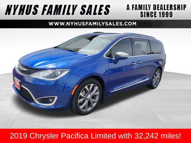 2019 Chrysler Pacifica Limited — Minivan — 32,242 mi — Perham, MN