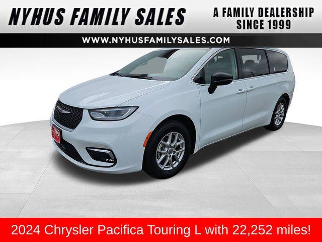 2024 Chrysler Pacifica Touring L — Minivan — 22,240 mi — Perham, MN
