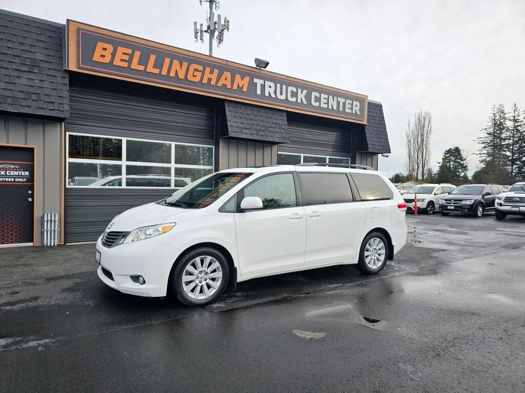2013 Toyota Sienna XLE — Minivan — 79,184 mi — Lynden, WA