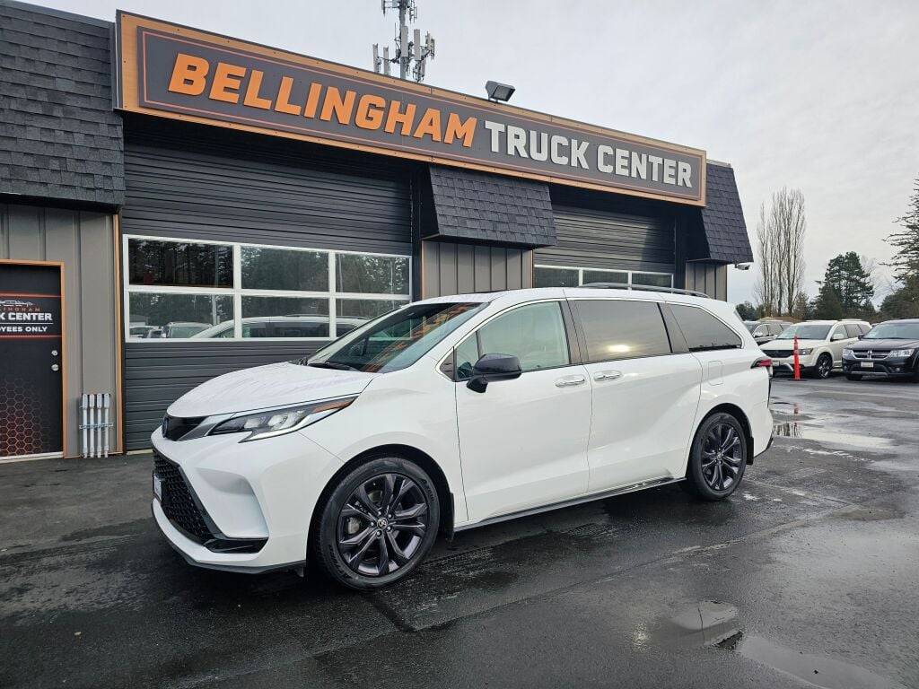 2022 Toyota Sienna XSE — Minivan — 29,328 mi — Lynden, WA