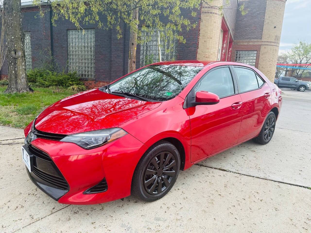 2018 Toyota Corolla LE — Sedan — 115,550 mi — Winchester, VA
