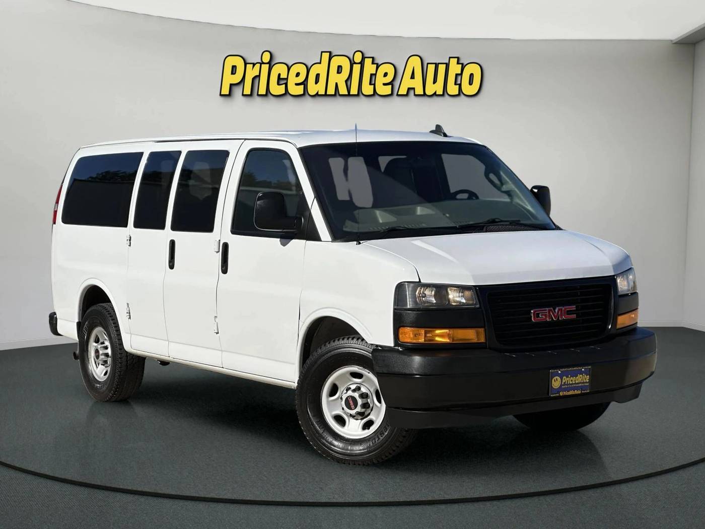 2021 GMC Savana Passenger LS — Passenger Van — 112,353 mi — Lincoln, NE