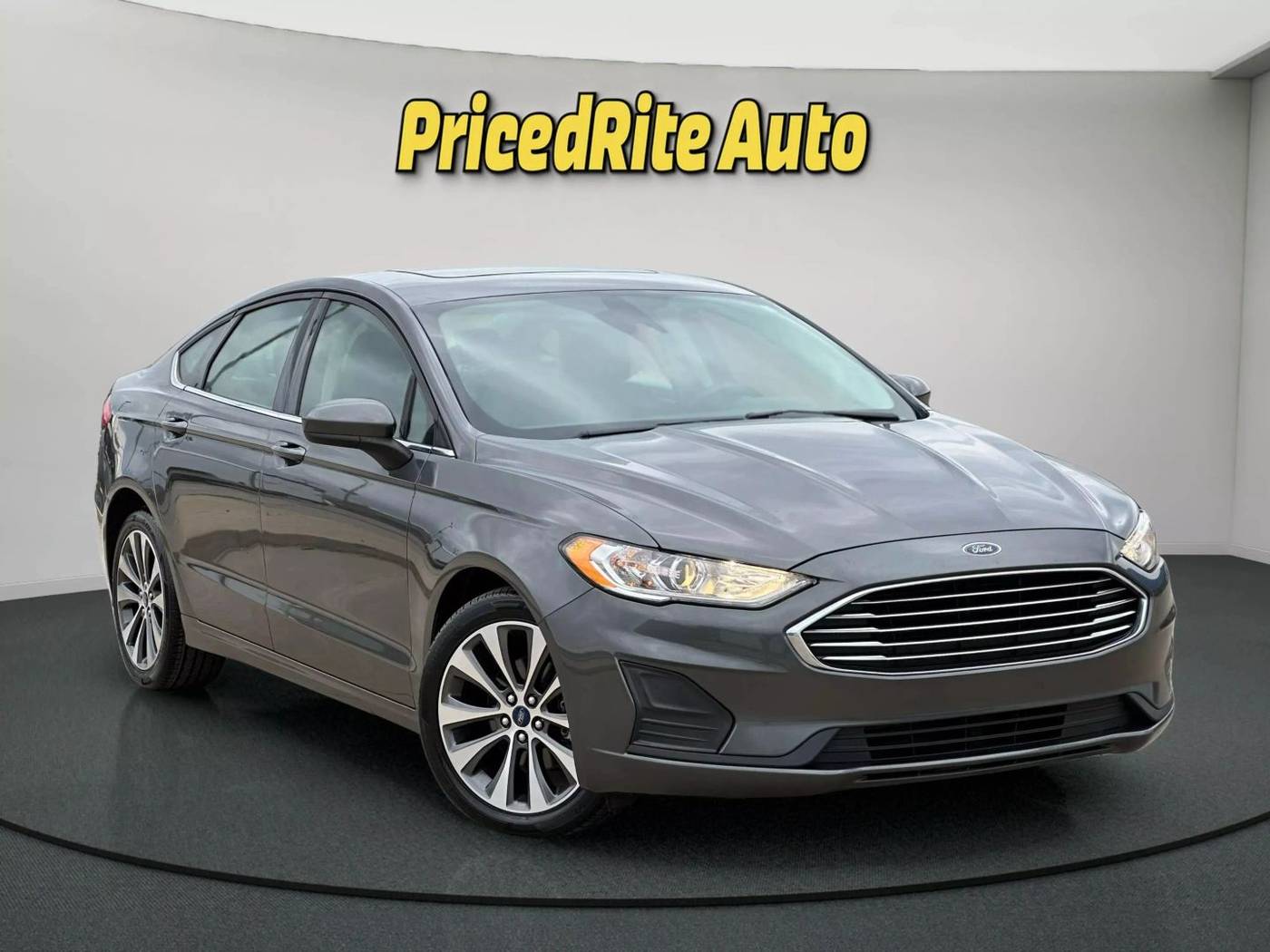 2020 Ford Fusion SE — Sedan — 92,467 mi — Lincoln, NE