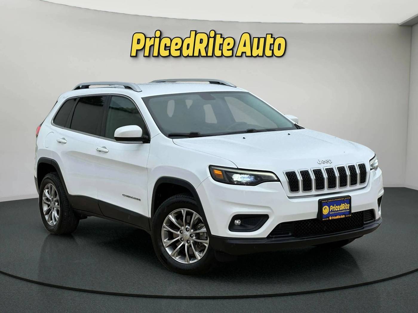 2019 Jeep Cherokee Latitude Plus — SUV — 117,982 mi — Lincoln, NE