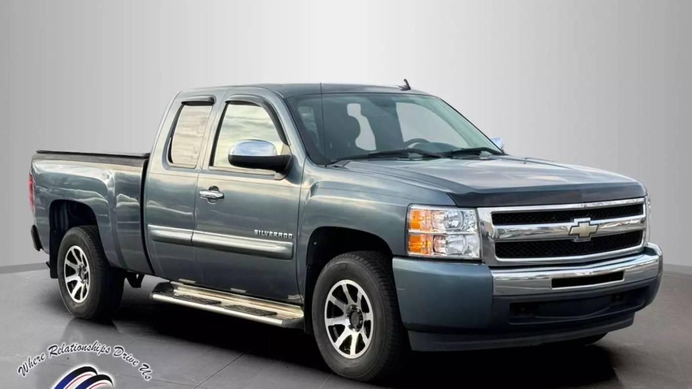 2010 Chevrolet Silverado 1500 LT — Pickup Truck — 111,371 mi — Oregon, OH