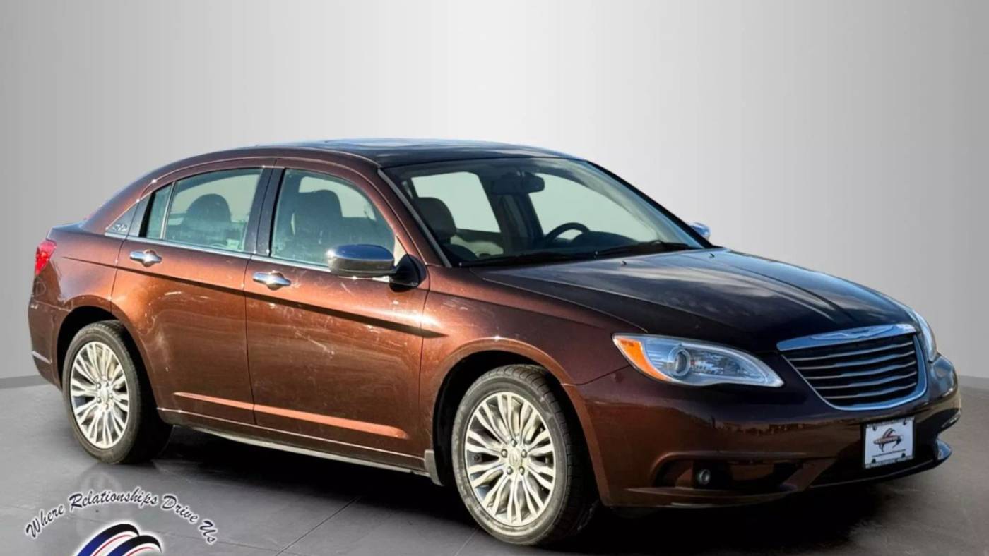 2012 Chrysler 200 Limited — Sedan — 86,134 mi — Oregon, OH