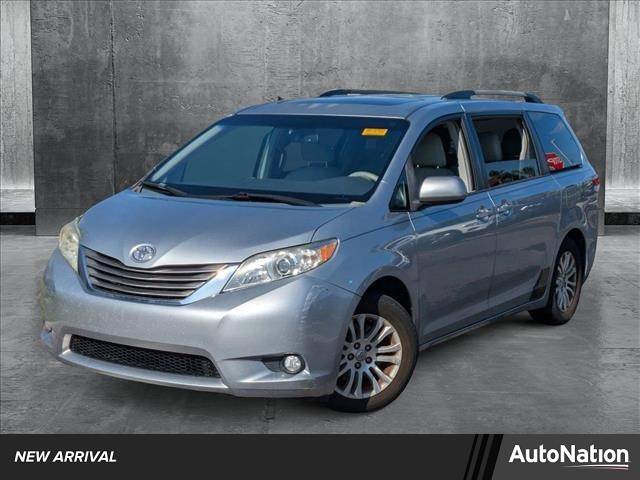 2013 Toyota Sienna XLE — Minivan — 128,287 mi — Lutz, FL