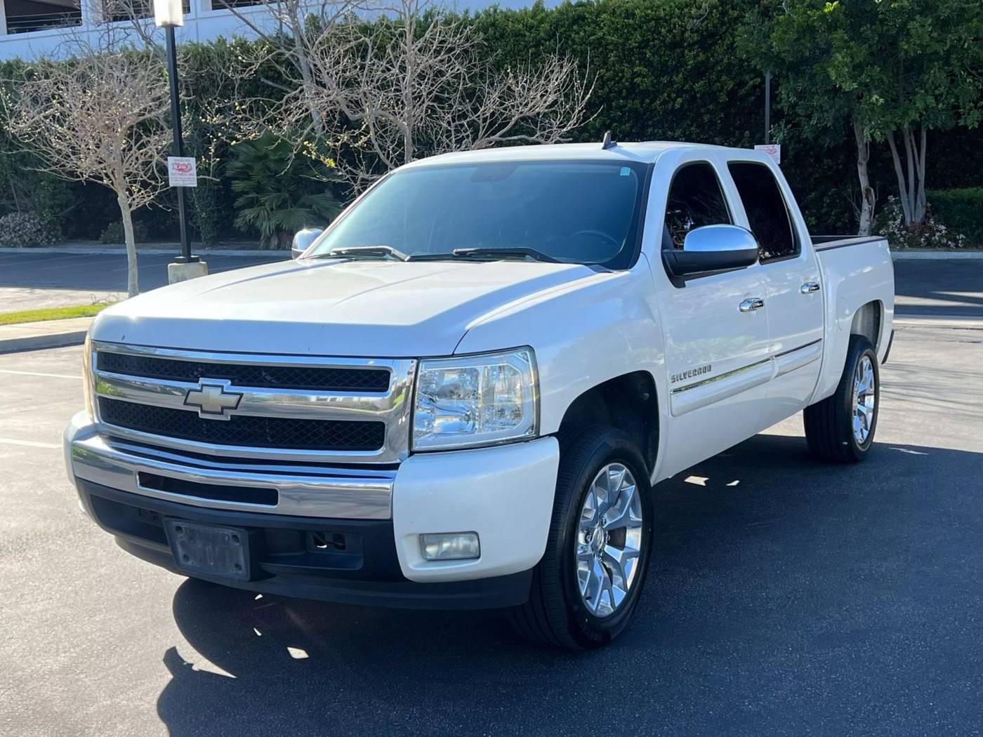 2011 Chevrolet Silverado 1500 LT — Pickup Truck — 146,155 mi — Newport Beach, CA