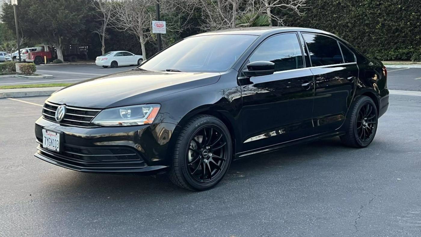 2017 Volkswagen Jetta 1.4T S — Sedan — 111,602 mi — Newport Beach, CA
