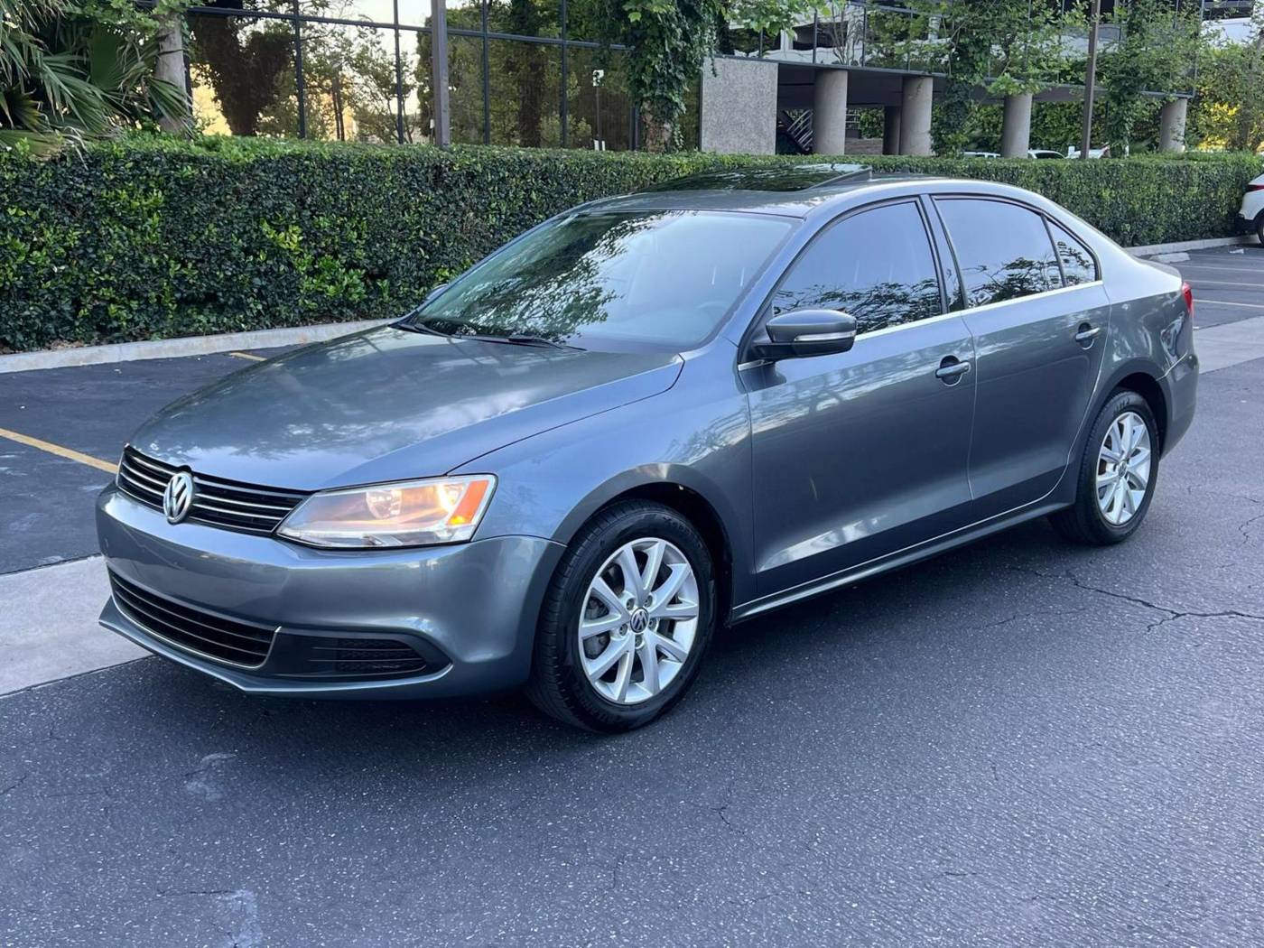2014 Volkswagen Jetta 1.8T SE — Sedan — 102,354 mi — Newport Beach, CA