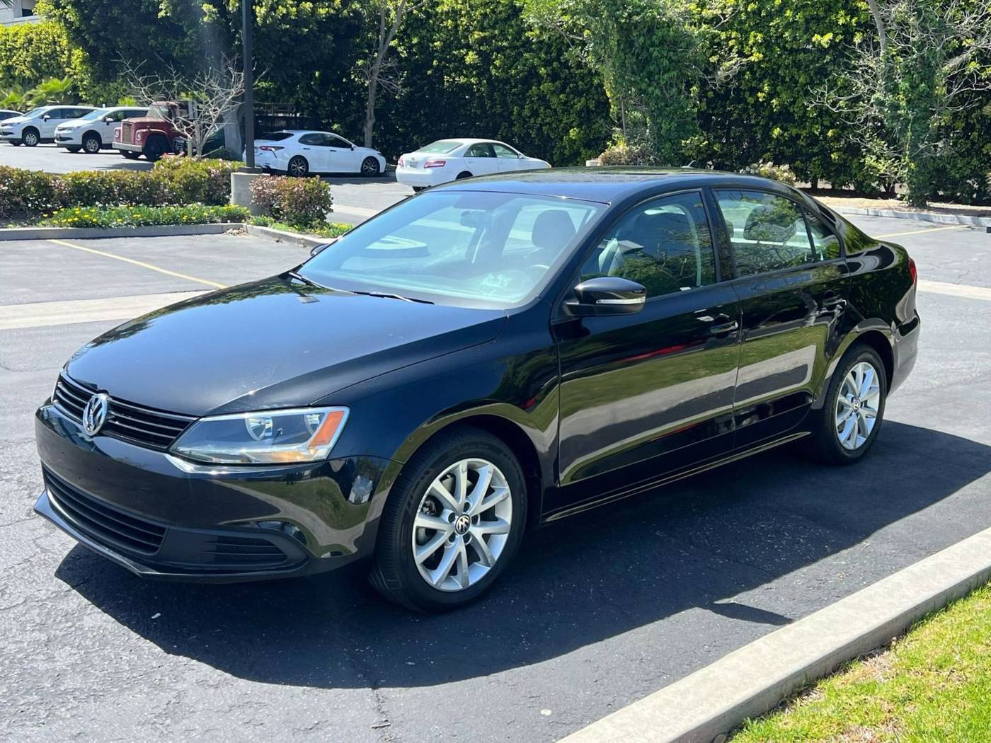 2012 Volkswagen Jetta SE — Sedan — 90,393 mi — Newport Beach, CA