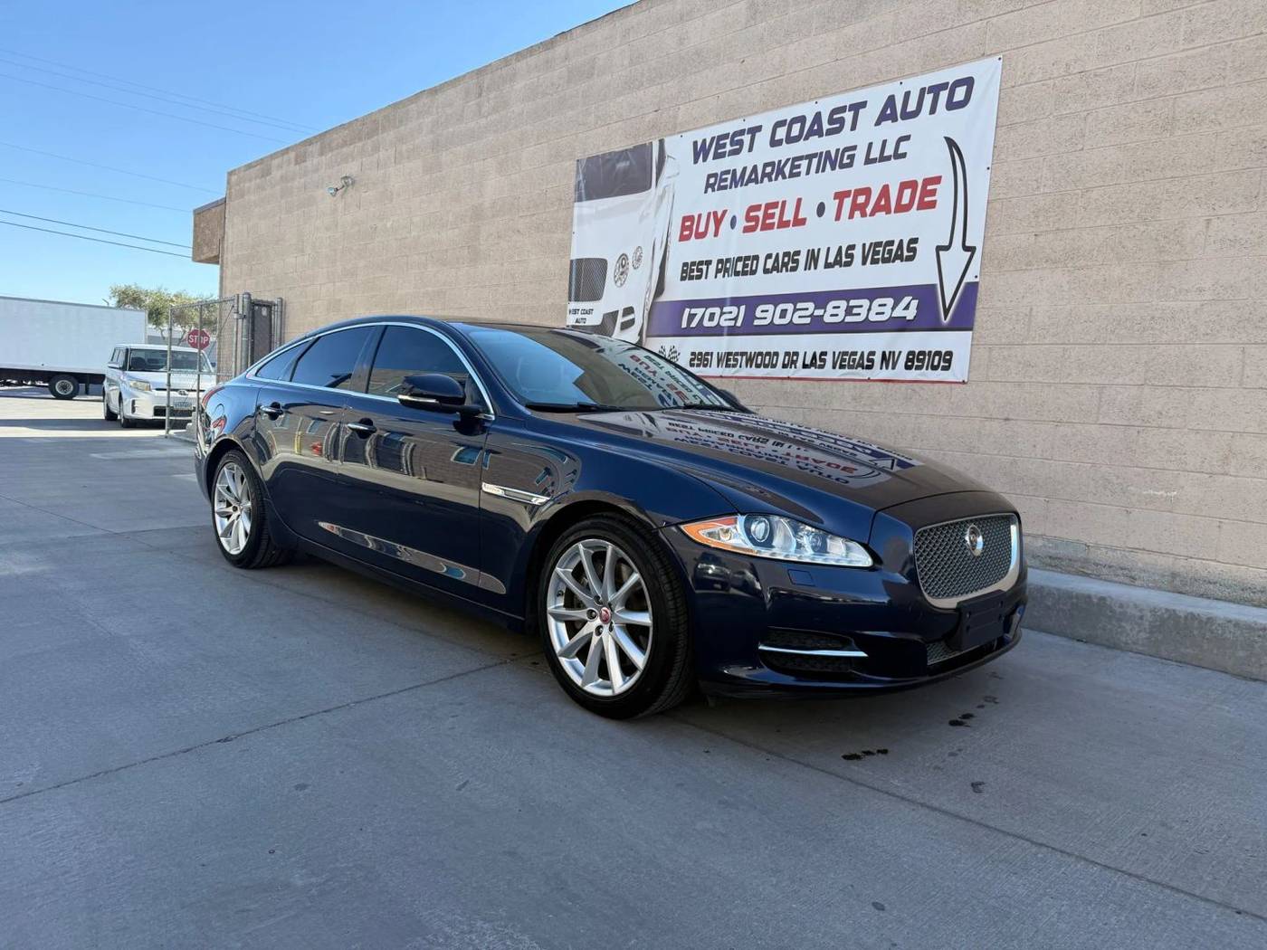 2015 Jaguar XJ Standard